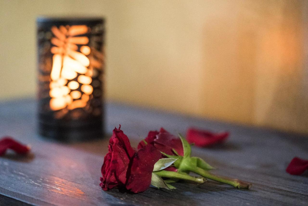 Love Suites & Spa "Le Loft" Avec Jacuzzi Privatif Medis Ngoại thất bức ảnh