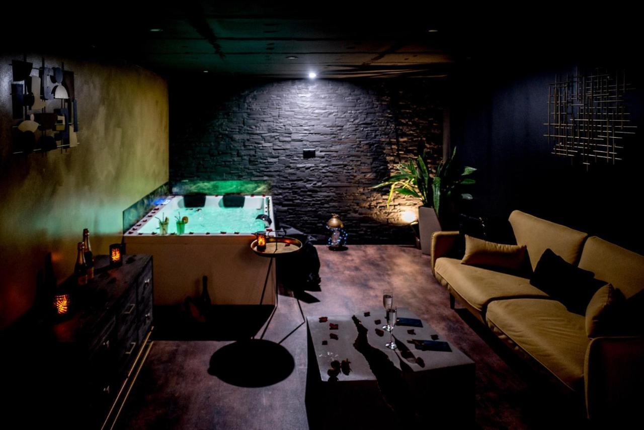 Love Suites & Spa "Le Loft" Avec Jacuzzi Privatif Medis Ngoại thất bức ảnh
